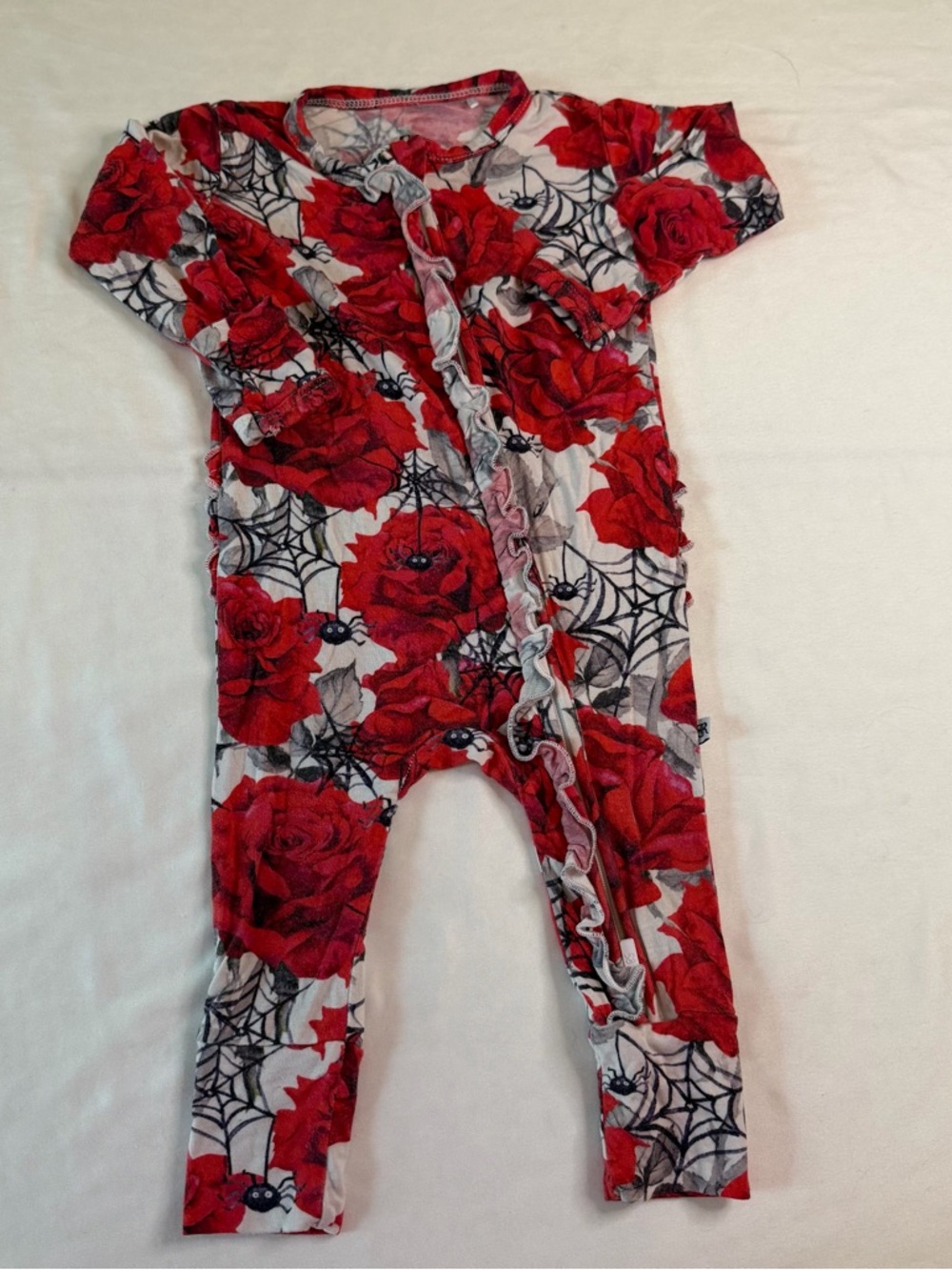 Bums & Roses Scarlet’s Web Bamboo Zipper Pajamas‎ 3-6M
